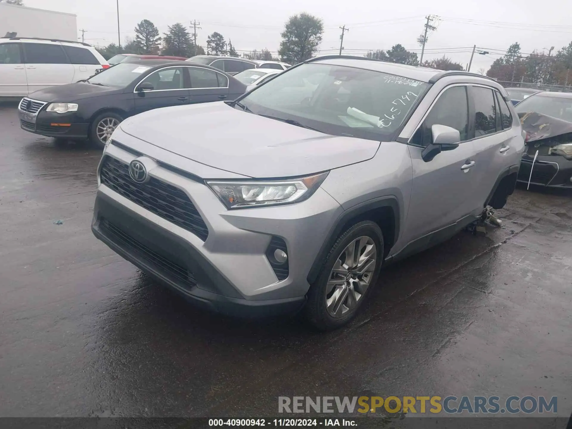 2 Photograph of a damaged car 2T3C1RFV5LW065749 TOYOTA RAV4 2020