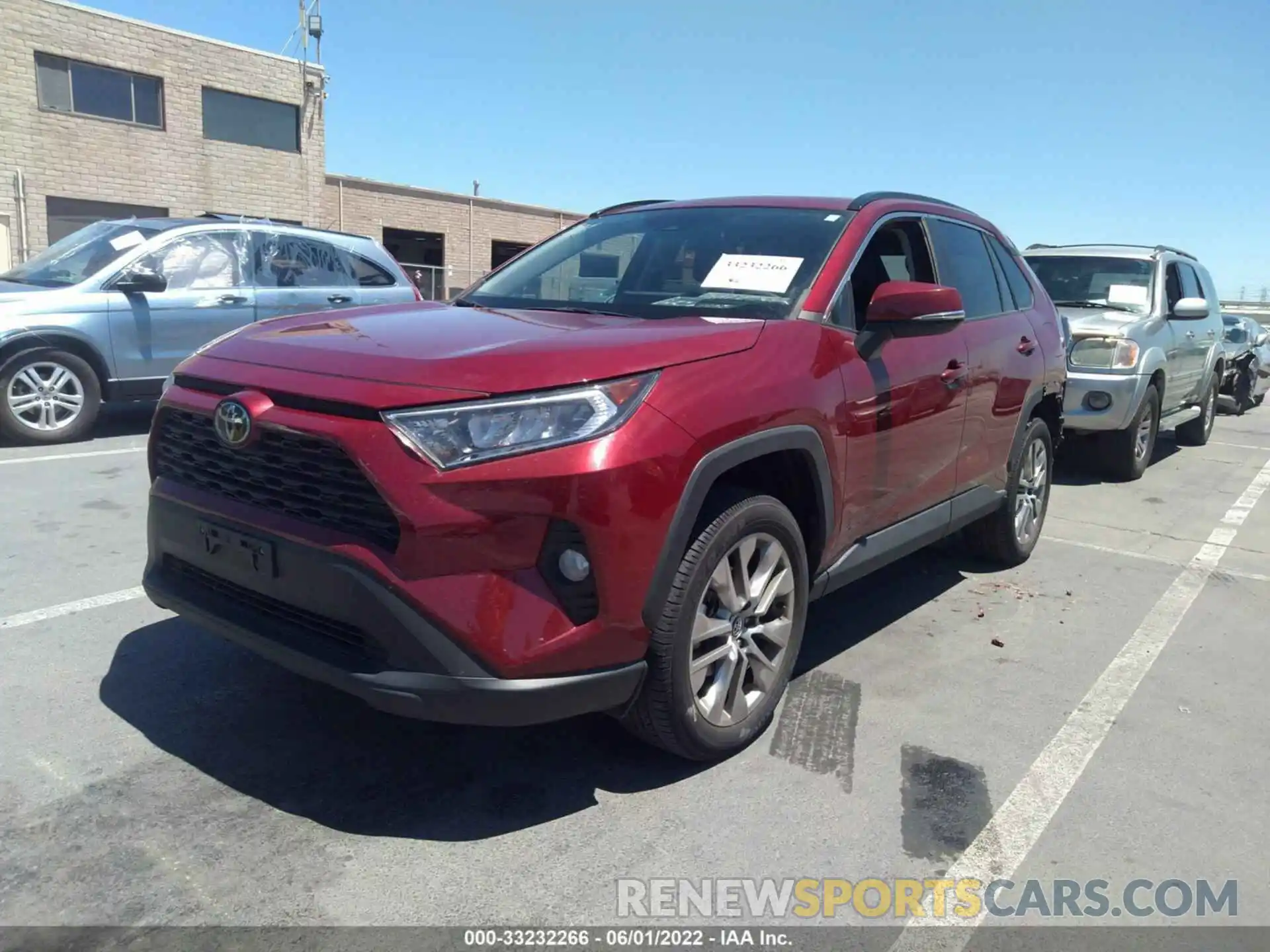 2 Photograph of a damaged car 2T3C1RFV5LW066691 TOYOTA RAV4 2020