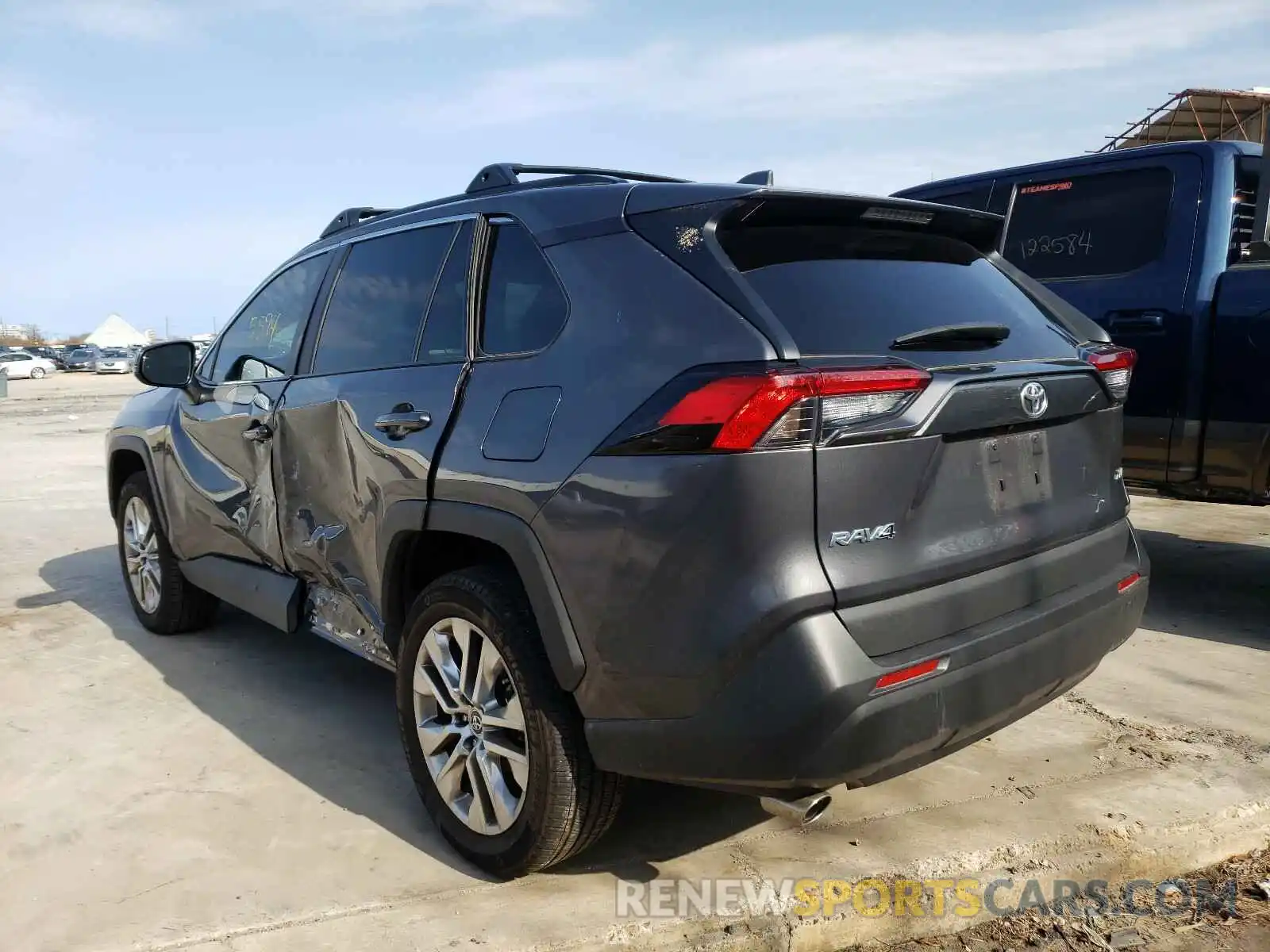 3 Photograph of a damaged car 2T3C1RFV5LW080316 TOYOTA RAV4 2020