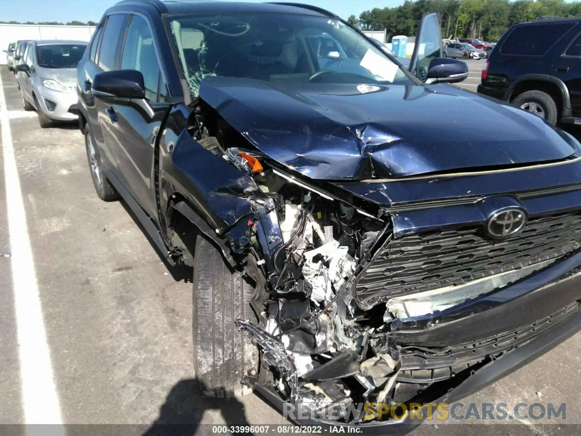 6 Photograph of a damaged car 2T3C1RFV6LC068483 TOYOTA RAV4 2020