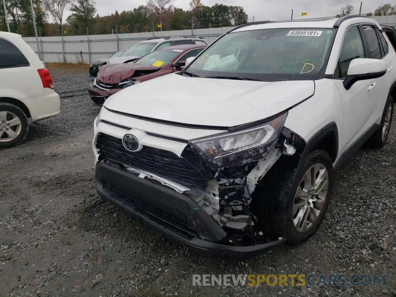 9 Photograph of a damaged car 2T3C1RFV6LC081167 TOYOTA RAV4 2020