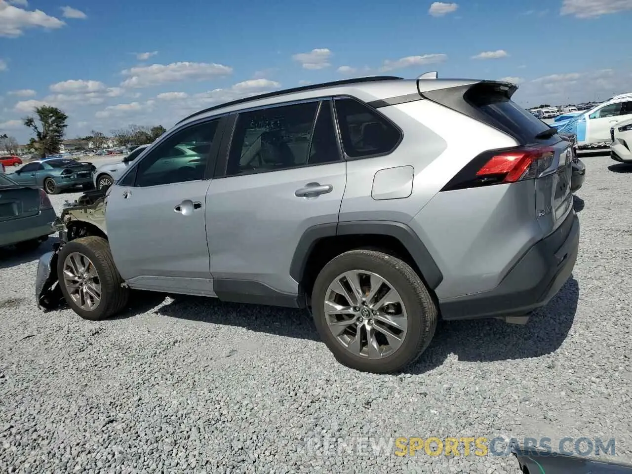 2 Photograph of a damaged car 2T3C1RFV6LW060060 TOYOTA RAV4 2020