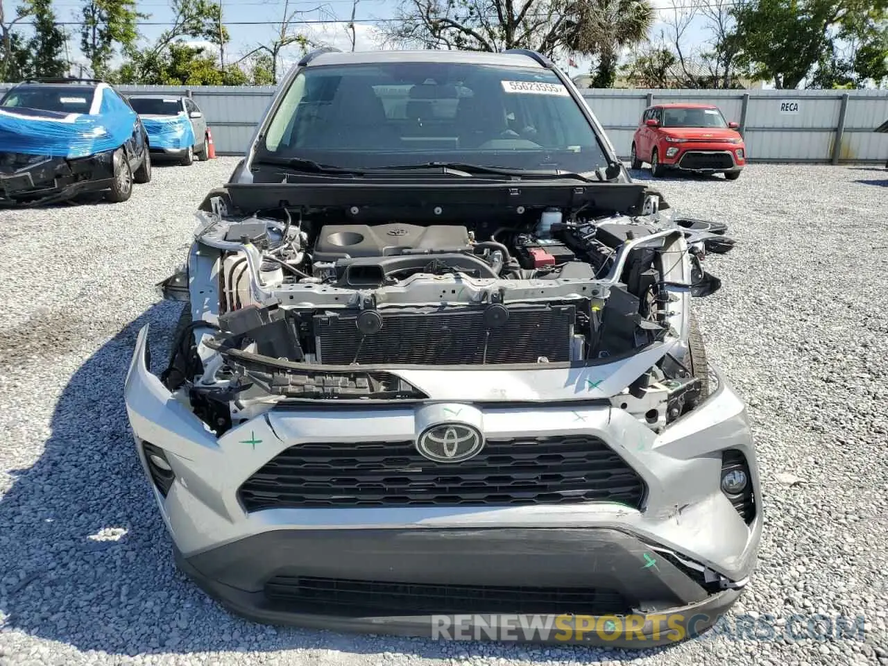 5 Photograph of a damaged car 2T3C1RFV6LW060060 TOYOTA RAV4 2020