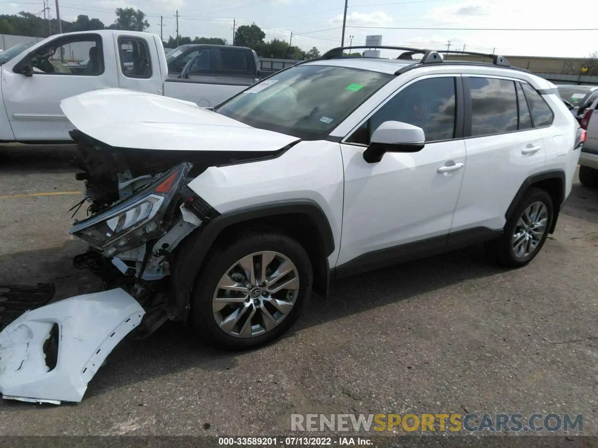 2 Photograph of a damaged car 2T3C1RFV6LW091969 TOYOTA RAV4 2020