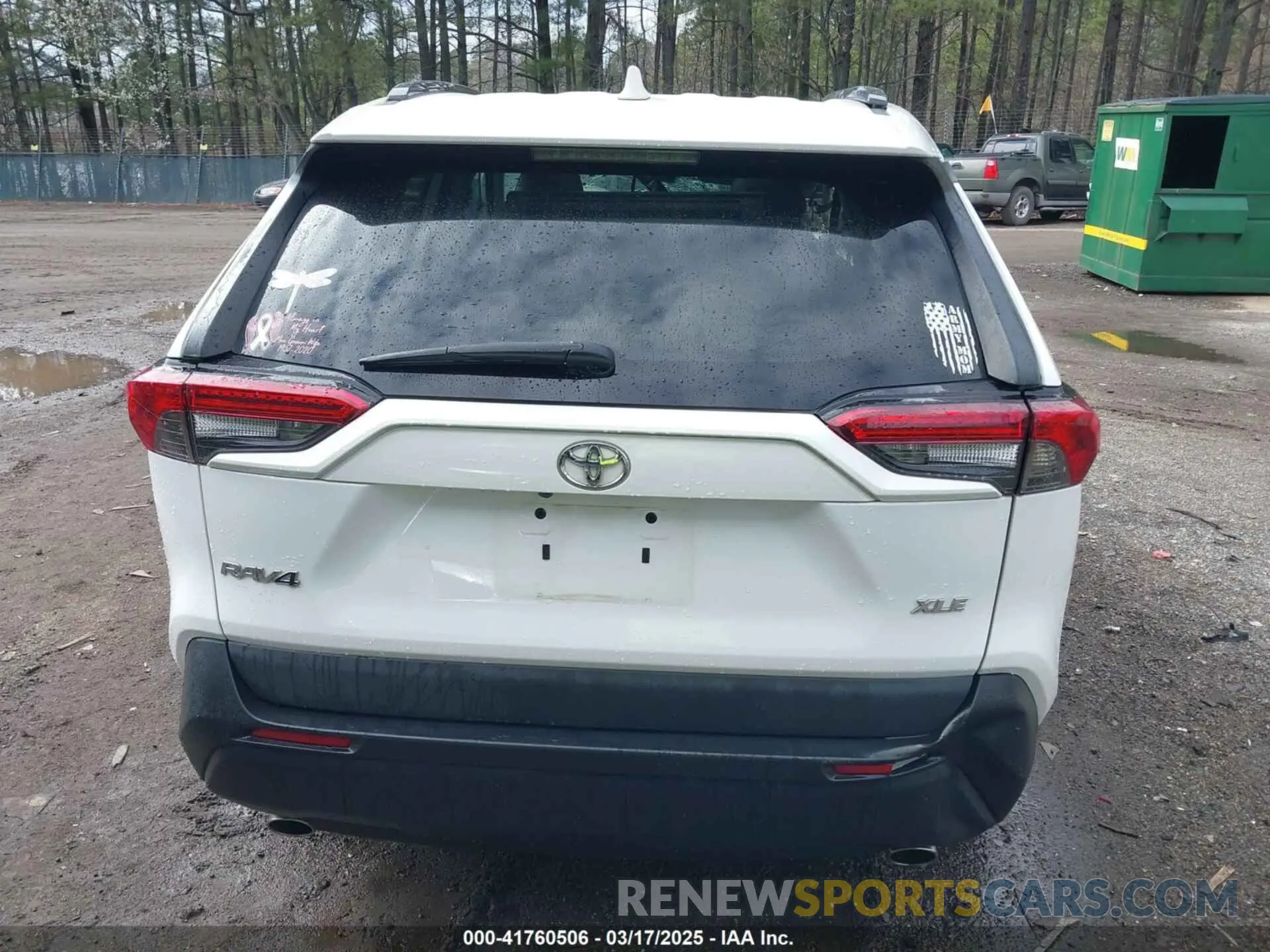 16 Photograph of a damaged car 2T3C1RFV7LC039820 TOYOTA RAV4 2020