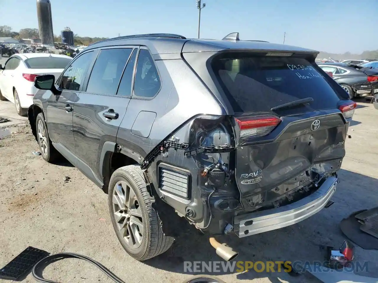 3 Photograph of a damaged car 2T3C1RFV7LC042085 TOYOTA RAV4 2020