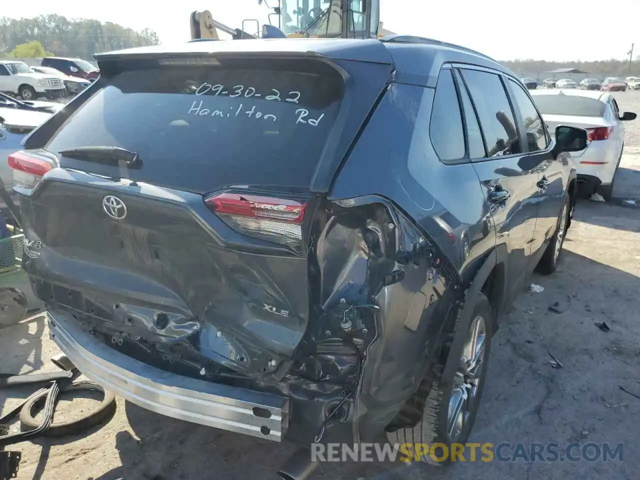 4 Photograph of a damaged car 2T3C1RFV7LC042085 TOYOTA RAV4 2020