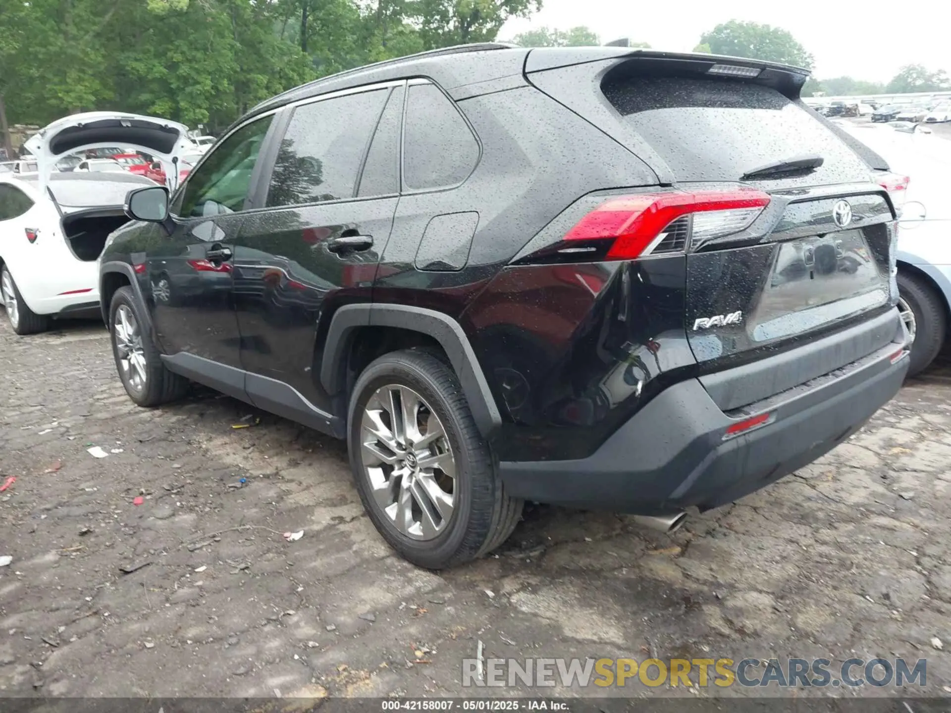 3 Photograph of a damaged car 2T3C1RFV7LC060540 TOYOTA RAV4 2020