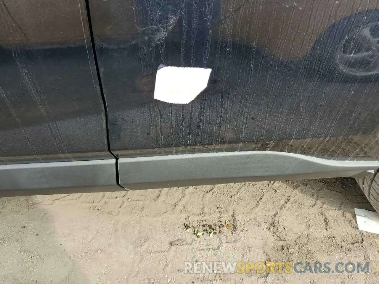 13 Photograph of a damaged car 2T3C1RFV7LC071828 TOYOTA RAV4 2020