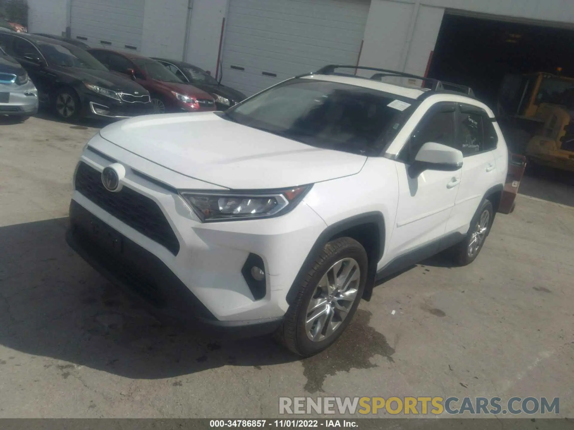 2 Photograph of a damaged car 2T3C1RFV7LW059998 TOYOTA RAV4 2020