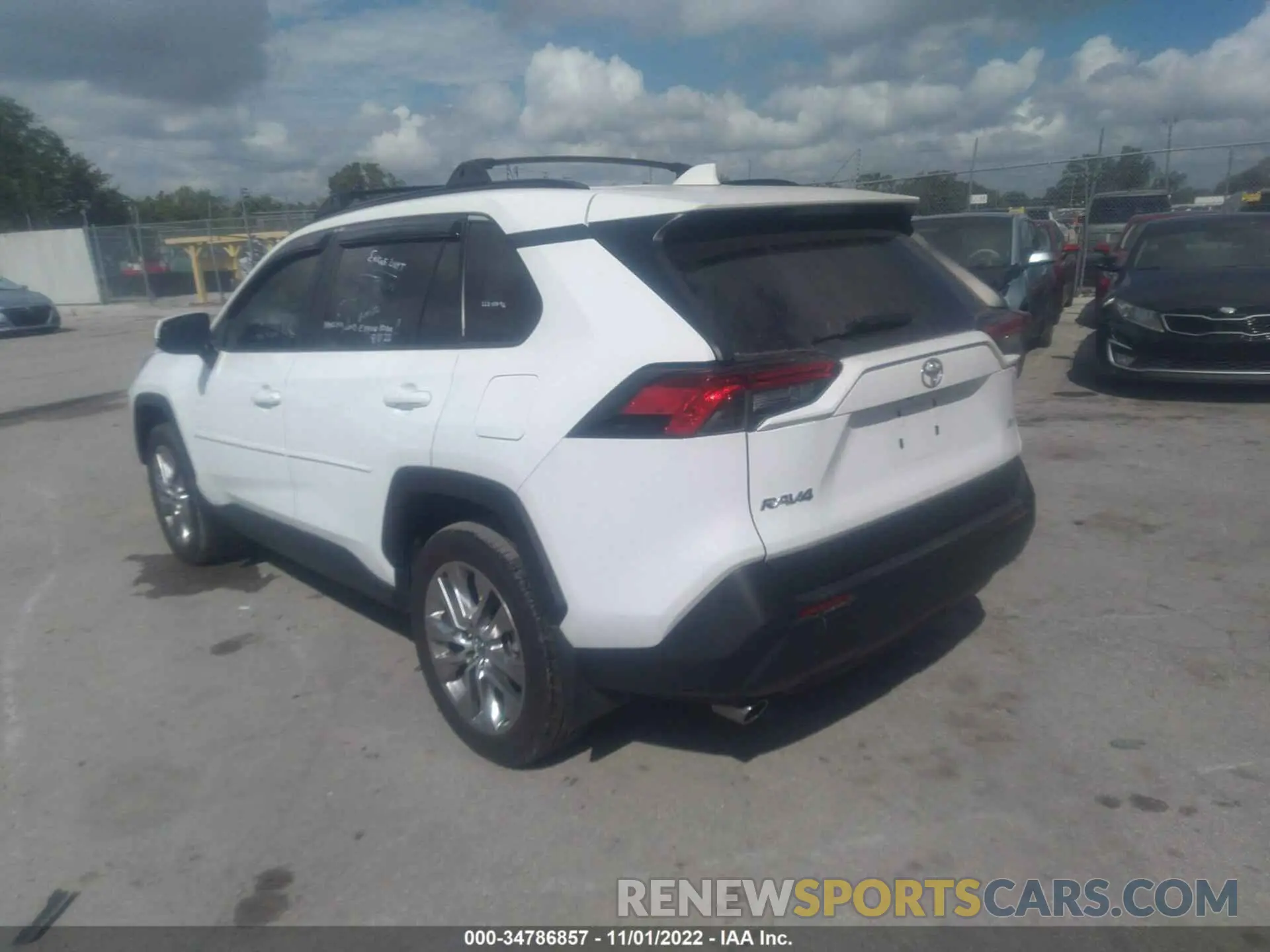 3 Photograph of a damaged car 2T3C1RFV7LW059998 TOYOTA RAV4 2020