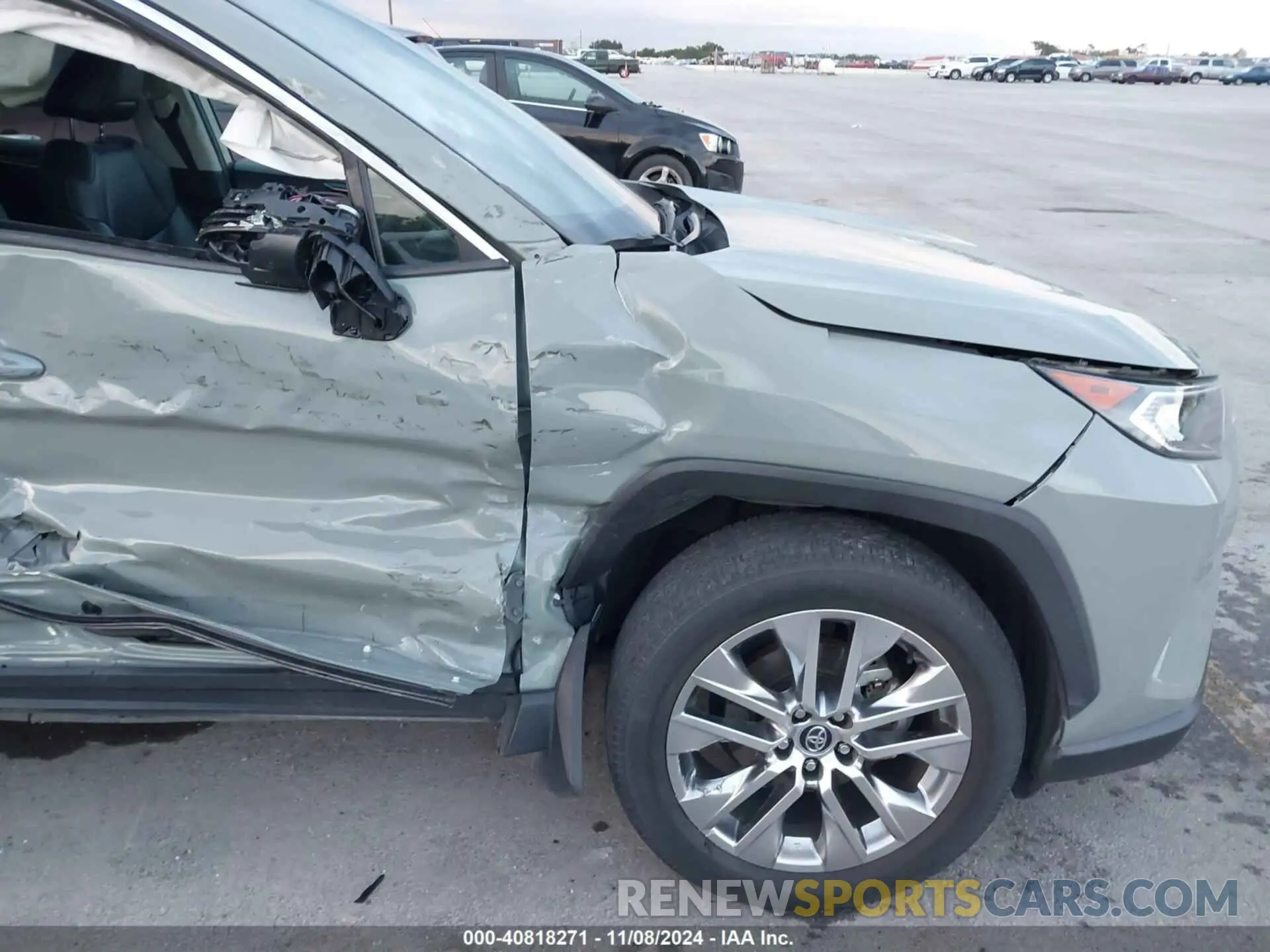 17 Photograph of a damaged car 2T3C1RFV7LW090779 TOYOTA RAV4 2020