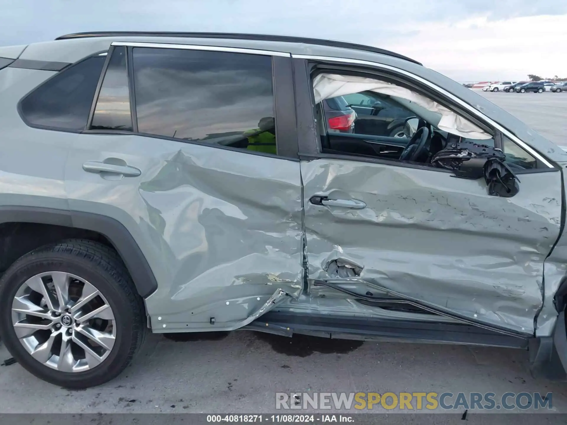 6 Photograph of a damaged car 2T3C1RFV7LW090779 TOYOTA RAV4 2020