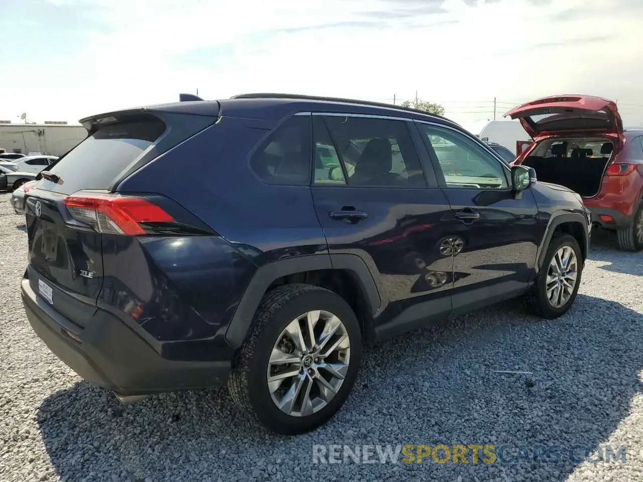3 Photograph of a damaged car 2T3C1RFV7LW092158 TOYOTA RAV4 2020