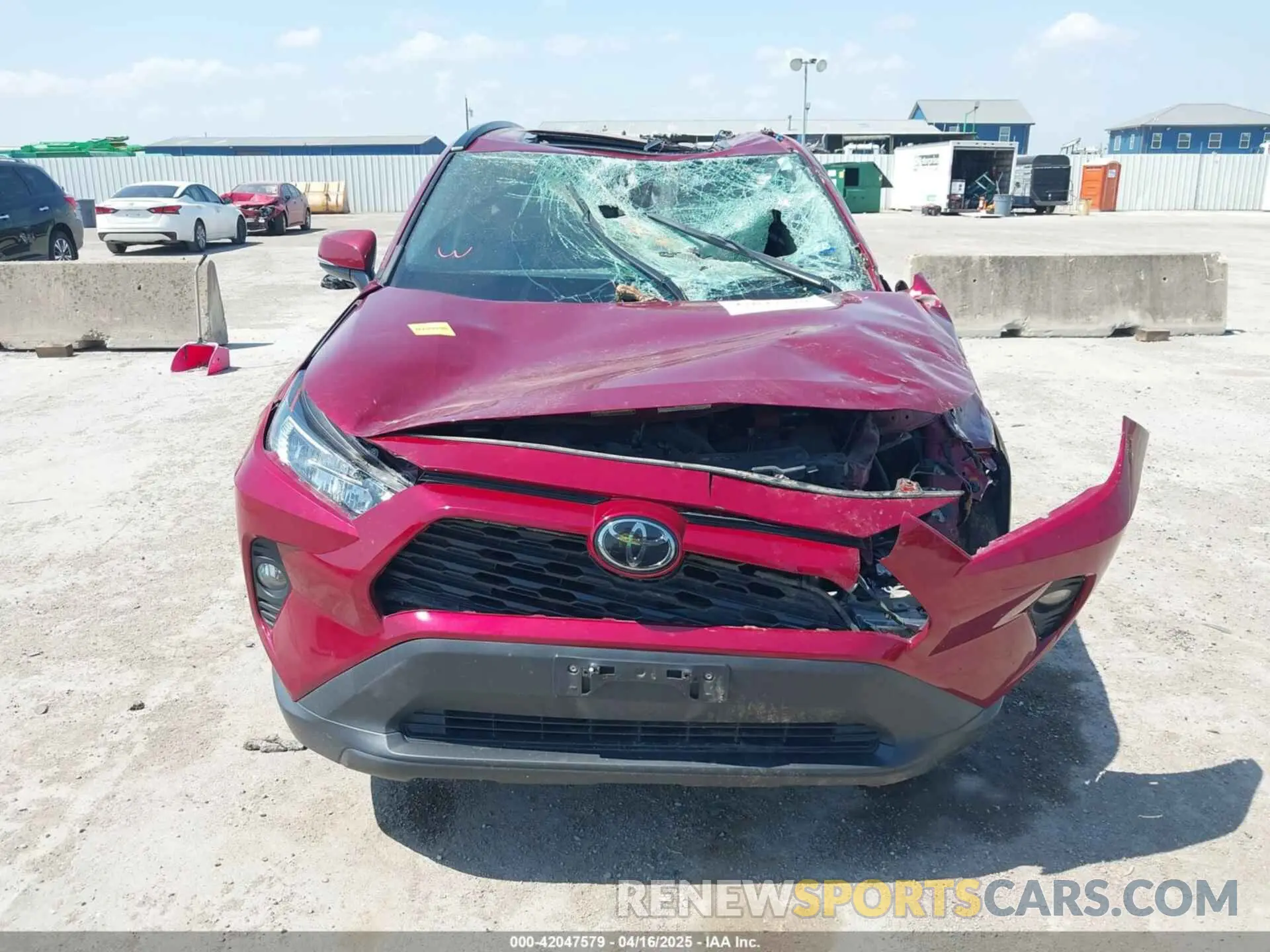 12 Photograph of a damaged car 2T3C1RFV7LW096307 TOYOTA RAV4 2020