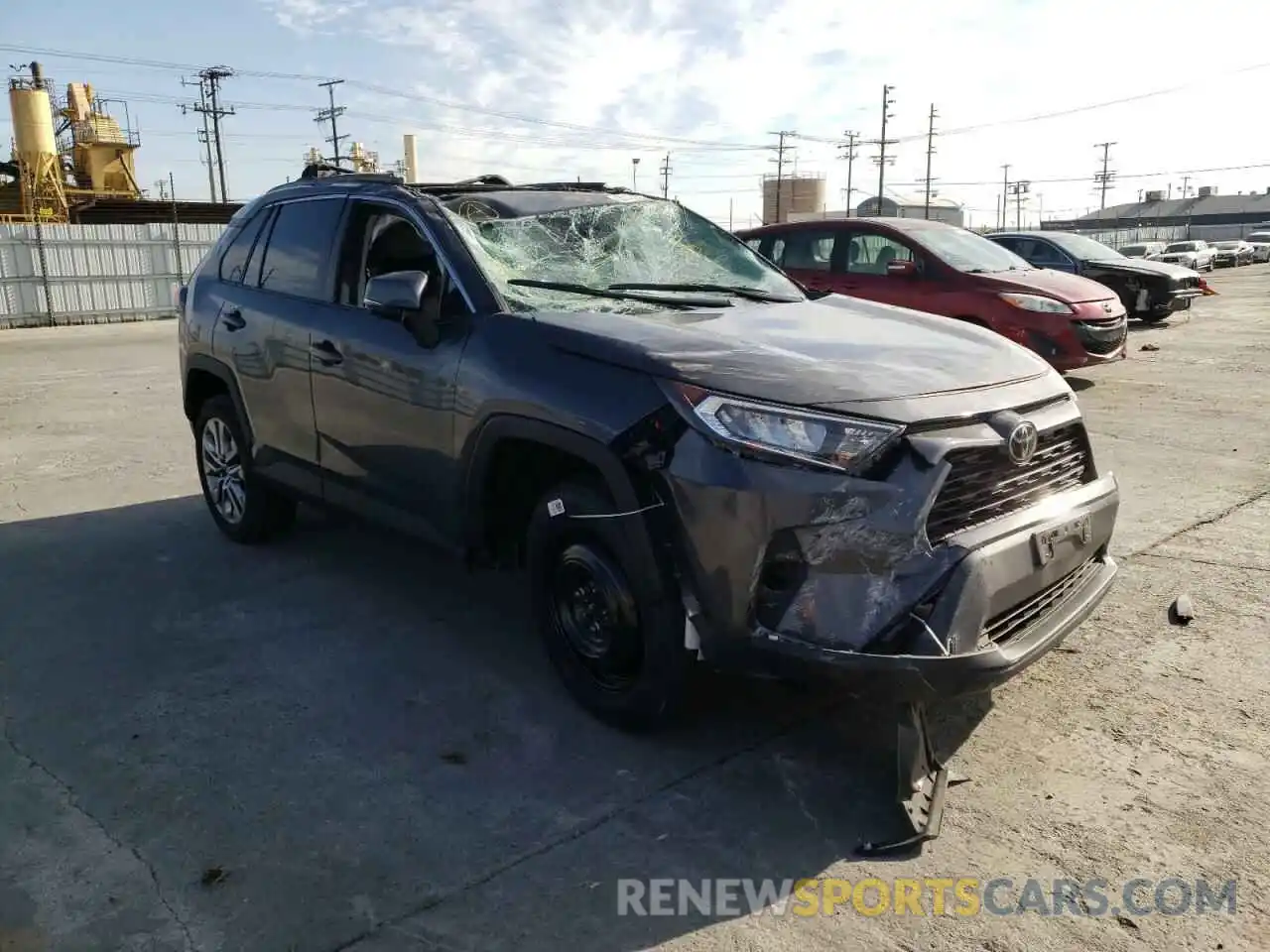 1 Photograph of a damaged car 2T3C1RFV7LW096517 TOYOTA RAV4 2020