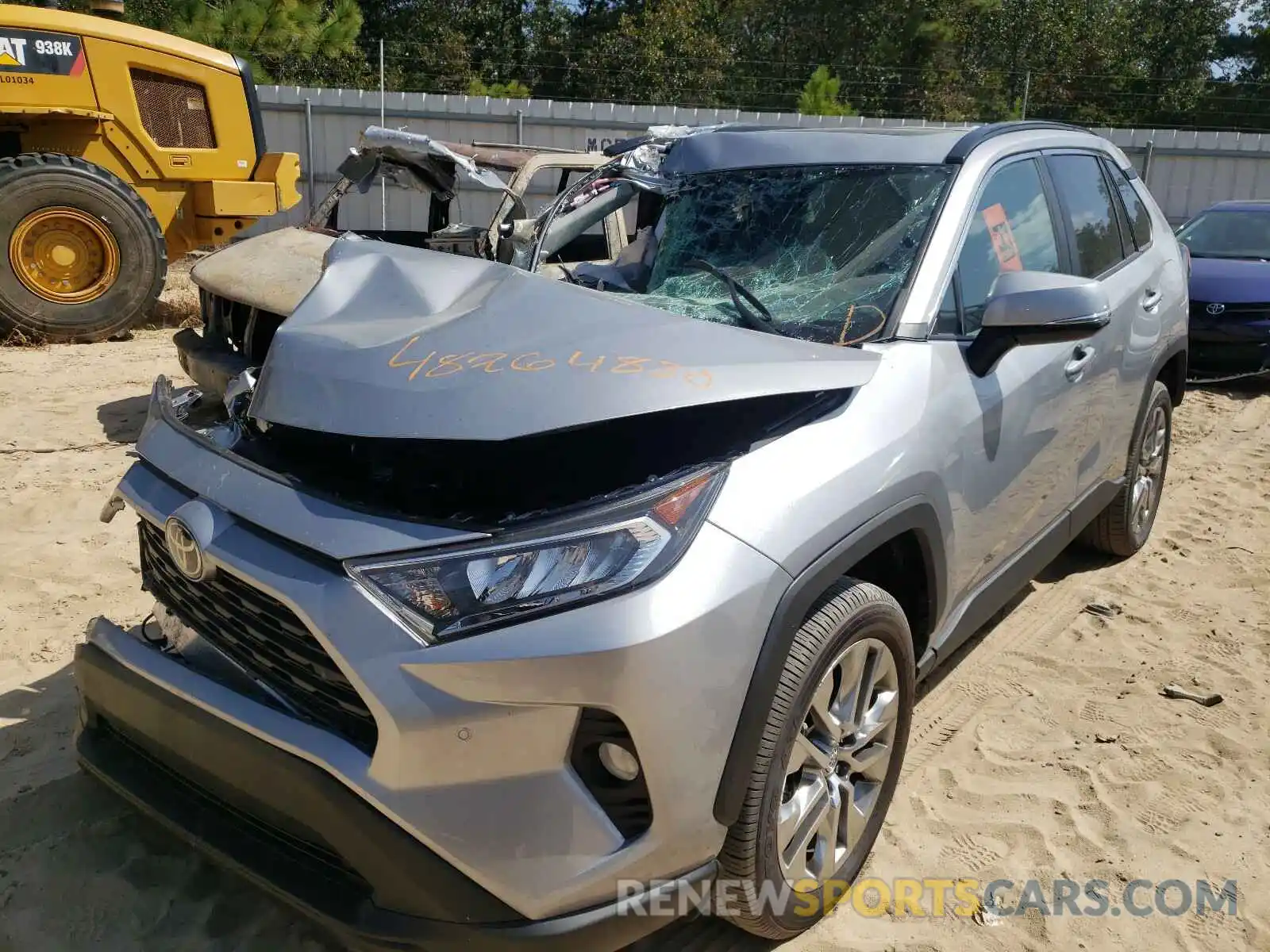 2 Photograph of a damaged car 2T3C1RFV8LC042113 TOYOTA RAV4 2020