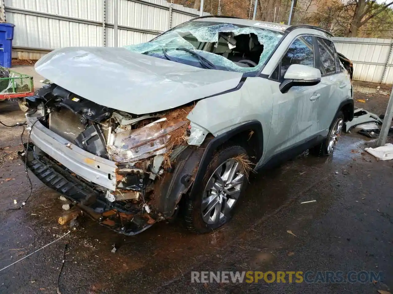 1 Photograph of a damaged car 2T3C1RFV8LC054925 TOYOTA RAV4 2020