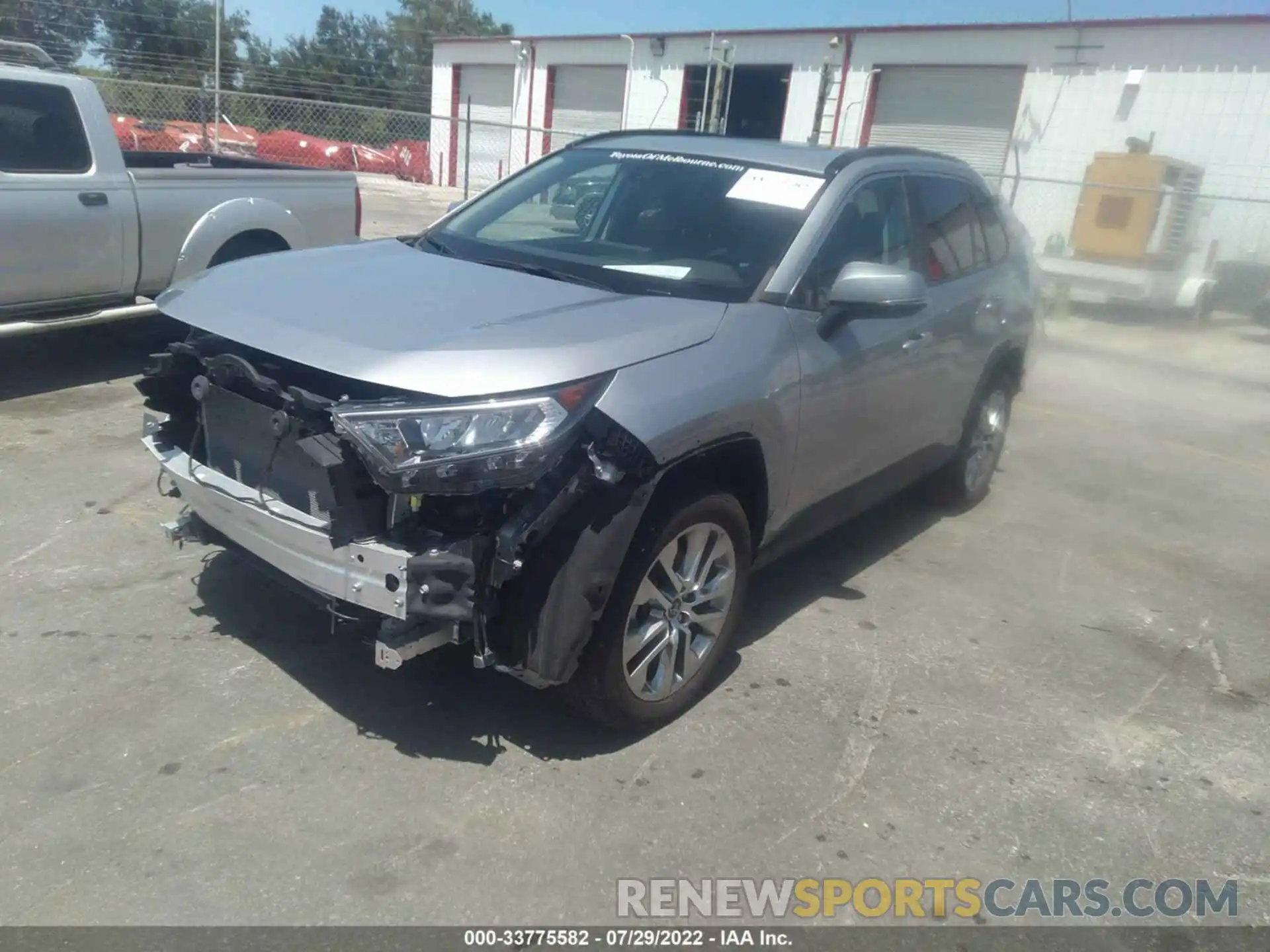 2 Photograph of a damaged car 2T3C1RFV8LC081428 TOYOTA RAV4 2020