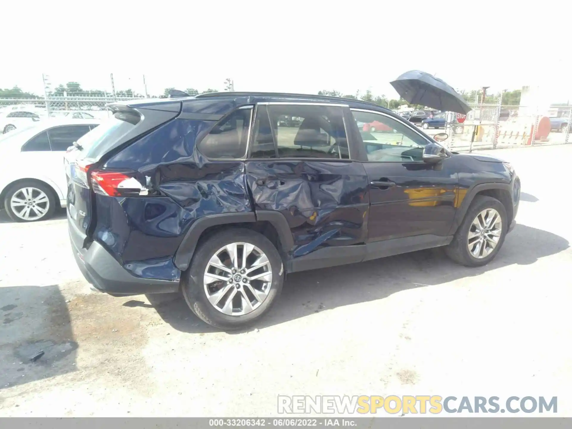 6 Photograph of a damaged car 2T3C1RFV8LW074011 TOYOTA RAV4 2020