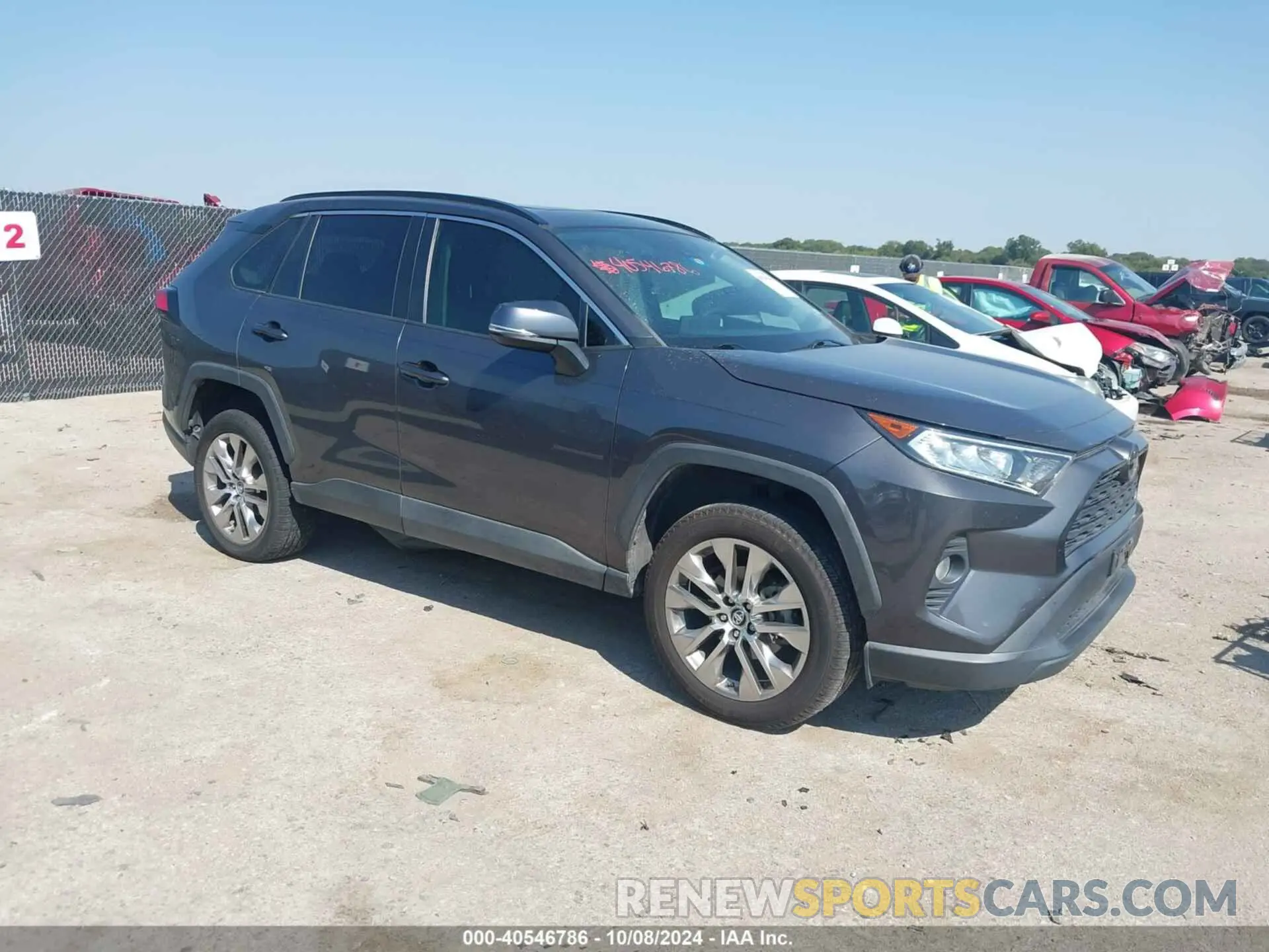 1 Photograph of a damaged car 2T3C1RFV8LW080777 TOYOTA RAV4 2020
