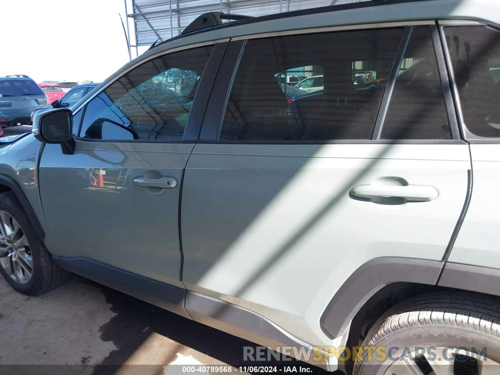 14 Photograph of a damaged car 2T3C1RFV8LW098454 TOYOTA RAV4 2020