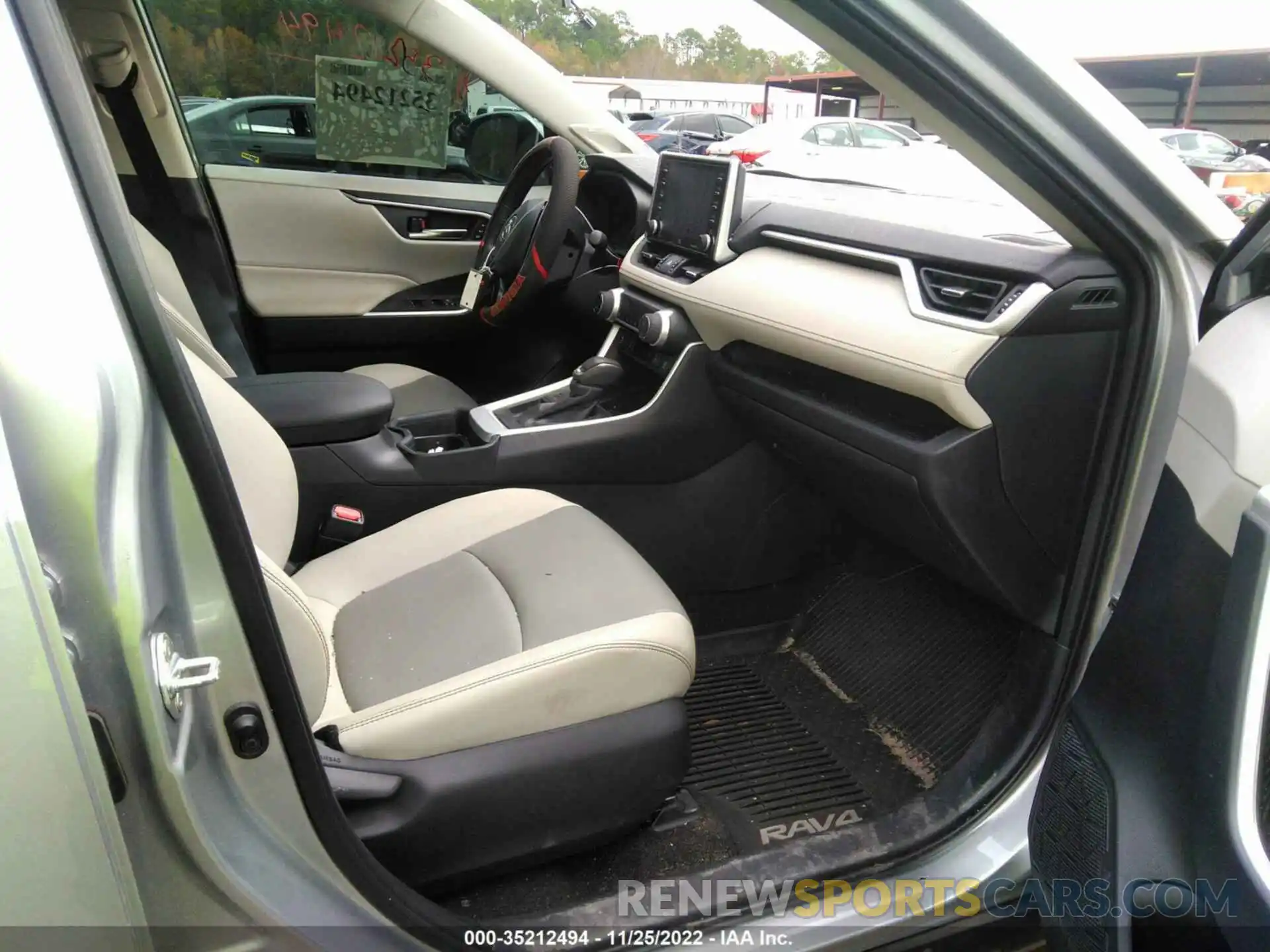 5 Photograph of a damaged car 2T3C1RFV9LC043397 TOYOTA RAV4 2020