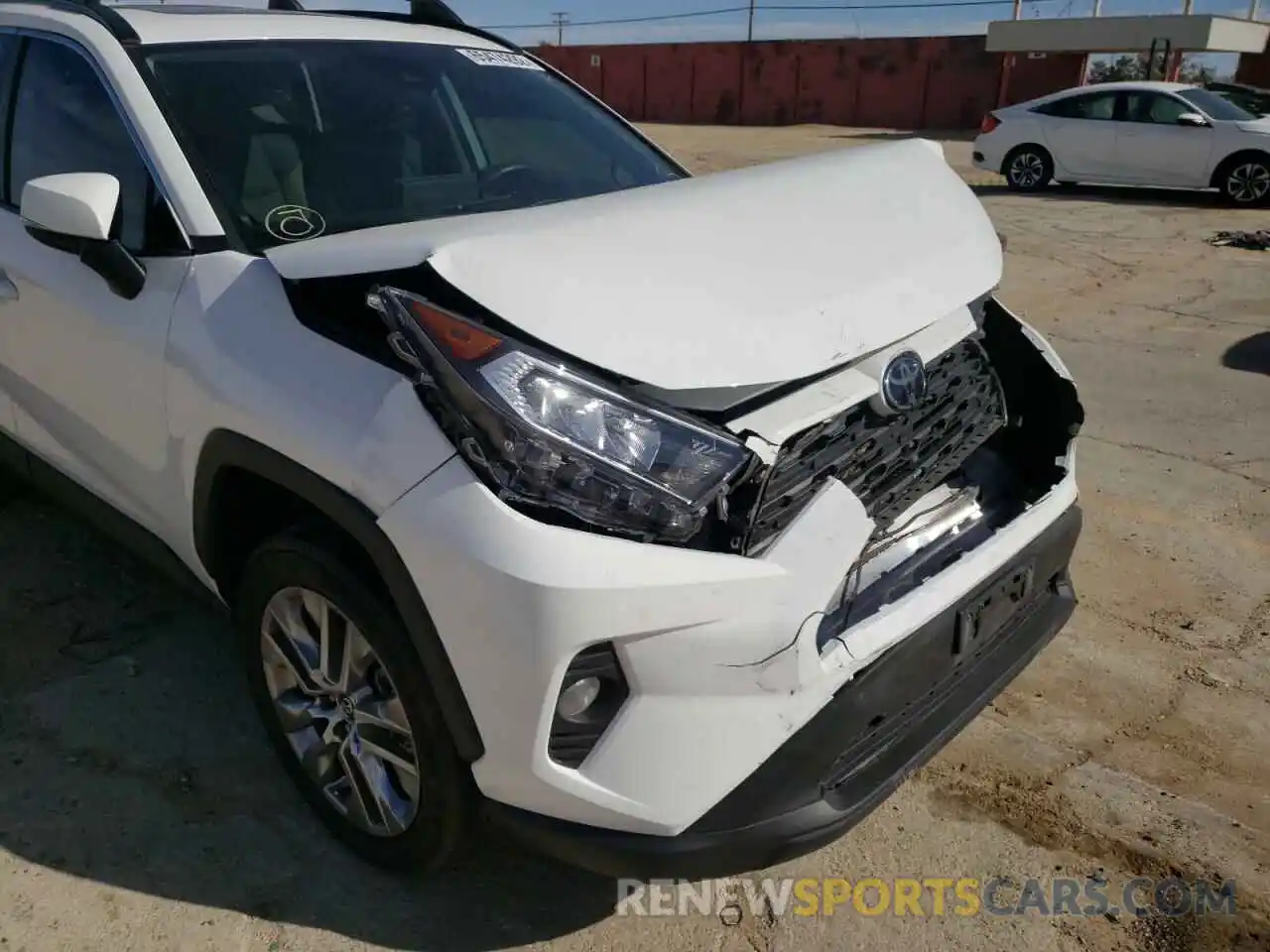 9 Photograph of a damaged car 2T3C1RFV9LW073529 TOYOTA RAV4 2020