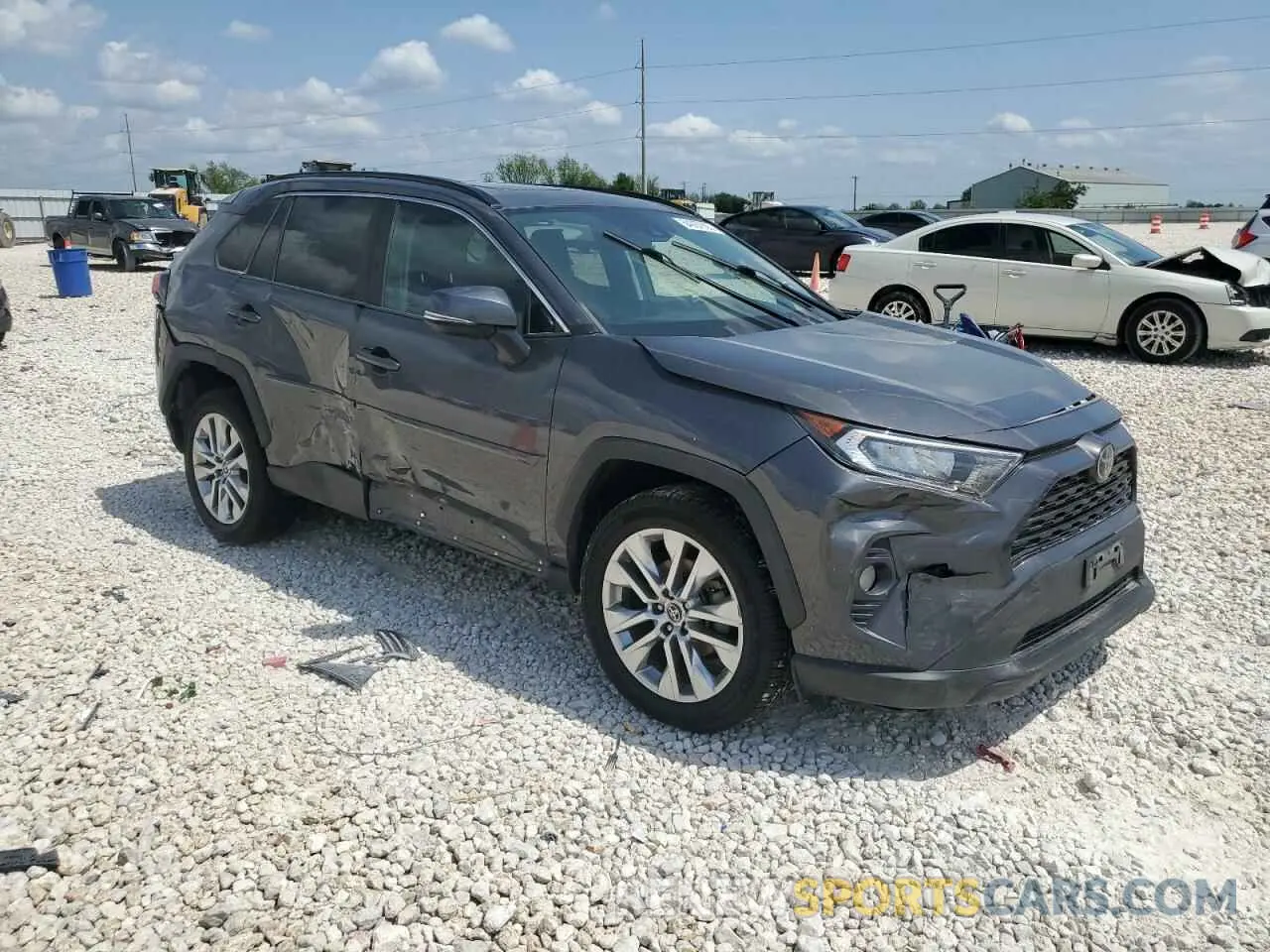 4 Photograph of a damaged car 2T3C1RFV9LW086698 TOYOTA RAV4 2020