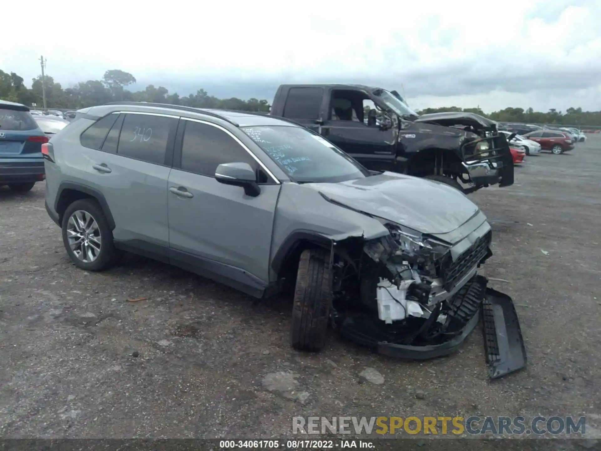 1 Photograph of a damaged car 2T3C1RFVXLC042209 TOYOTA RAV4 2020