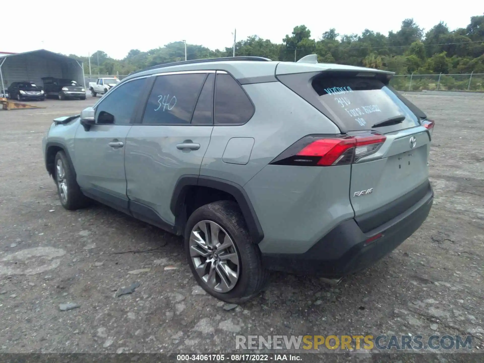 3 Photograph of a damaged car 2T3C1RFVXLC042209 TOYOTA RAV4 2020