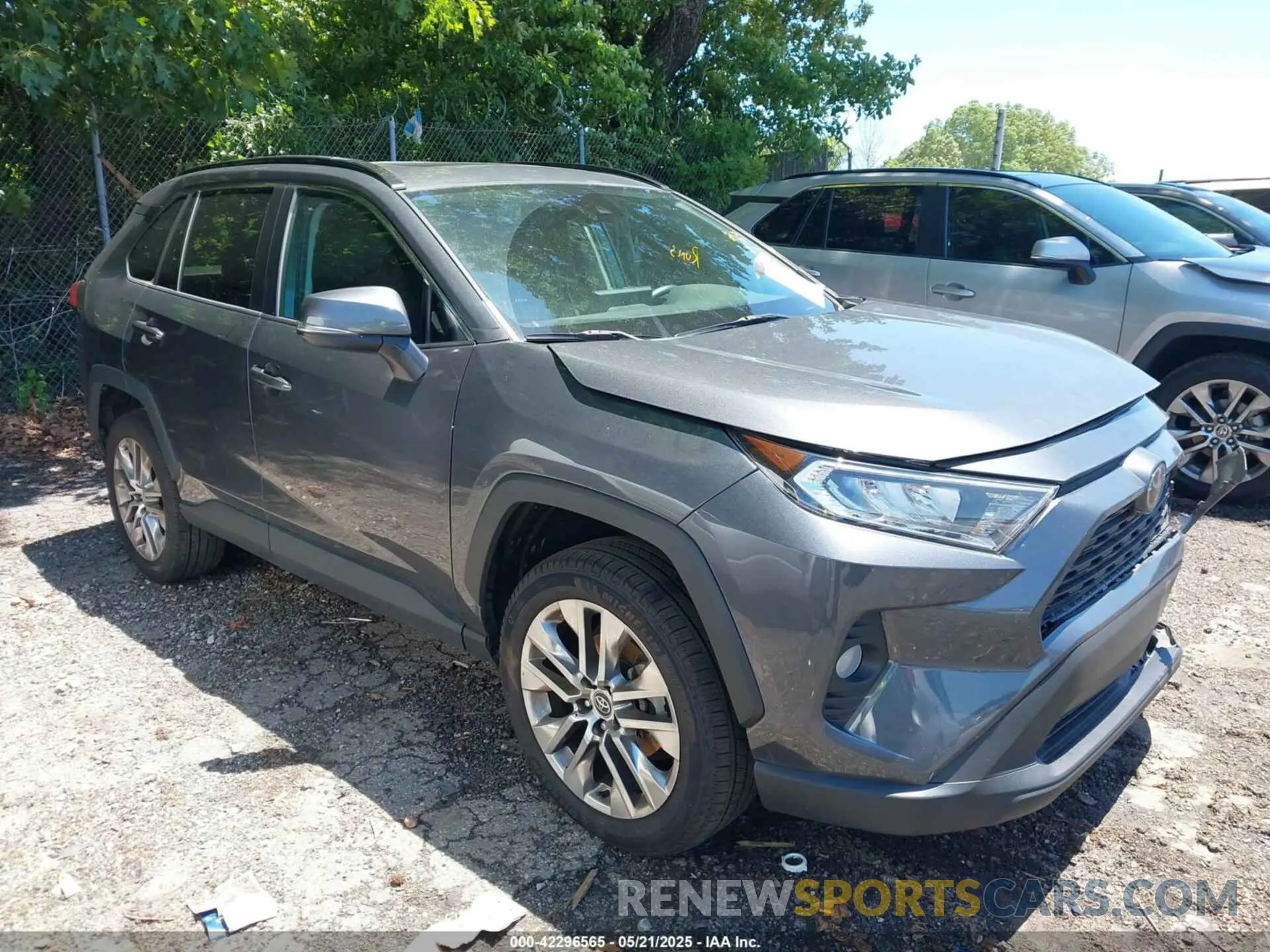 16 Photograph of a damaged car 2T3C1RFVXLC063383 TOYOTA RAV4 2020