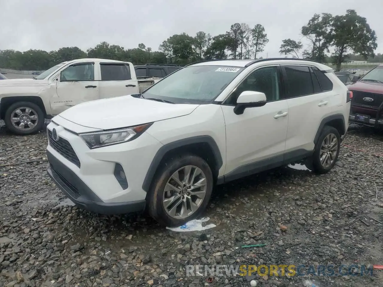 1 Photograph of a damaged car 2T3C1RFVXLC072990 TOYOTA RAV4 2020
