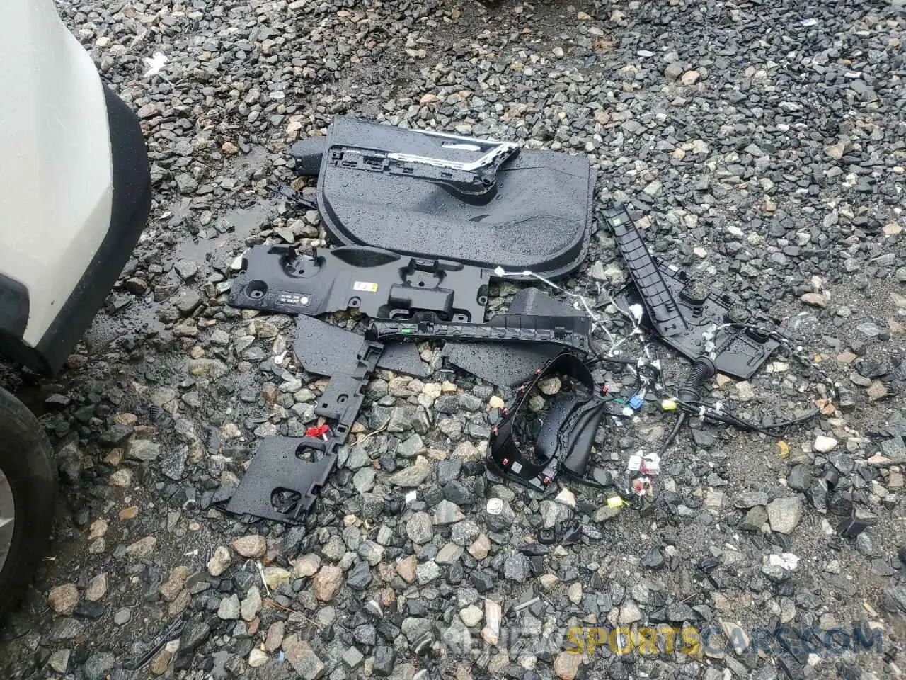 13 Photograph of a damaged car 2T3C1RFVXLC072990 TOYOTA RAV4 2020
