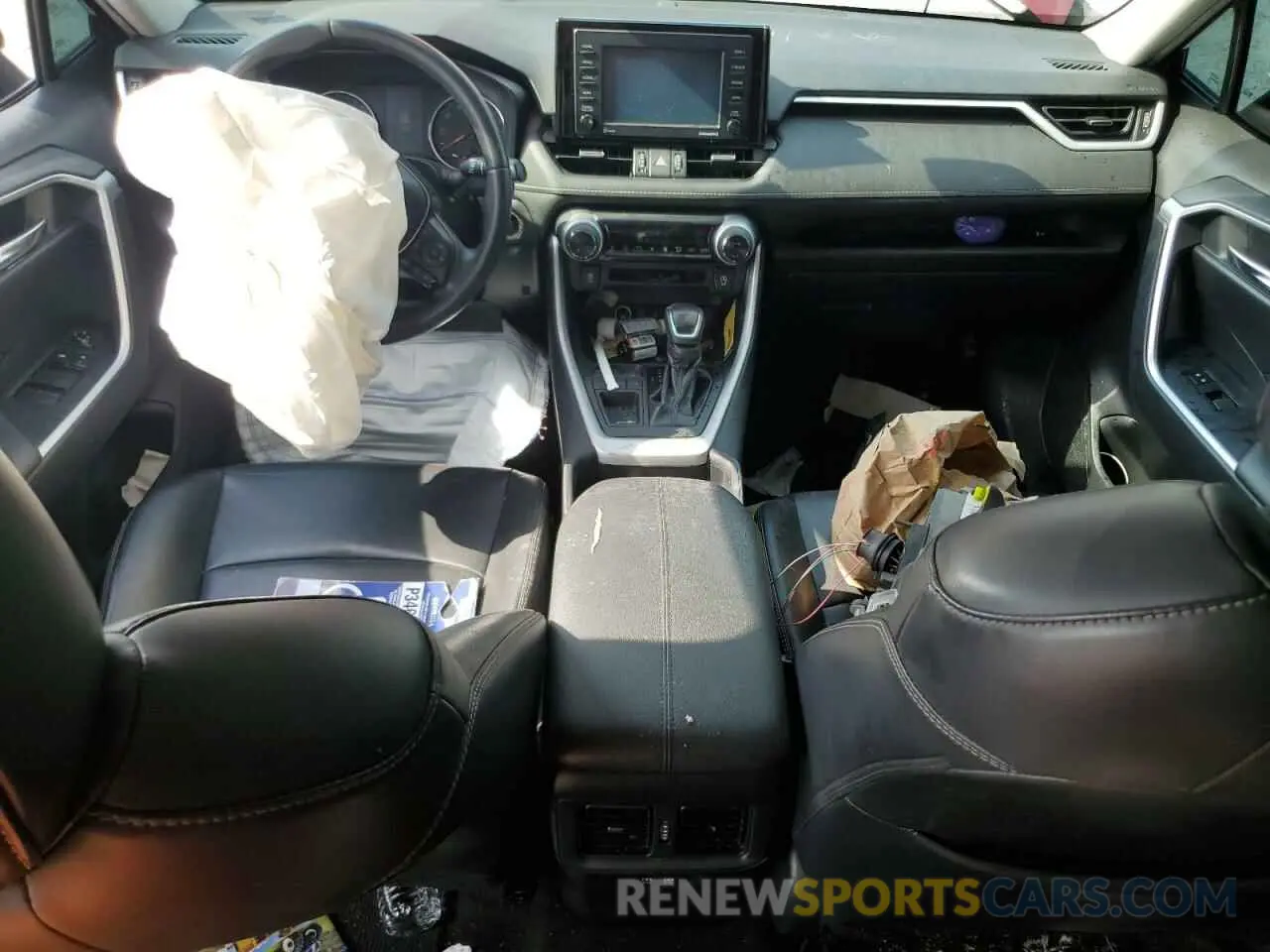 8 Photograph of a damaged car 2T3C1RFVXLC078904 TOYOTA RAV4 2020