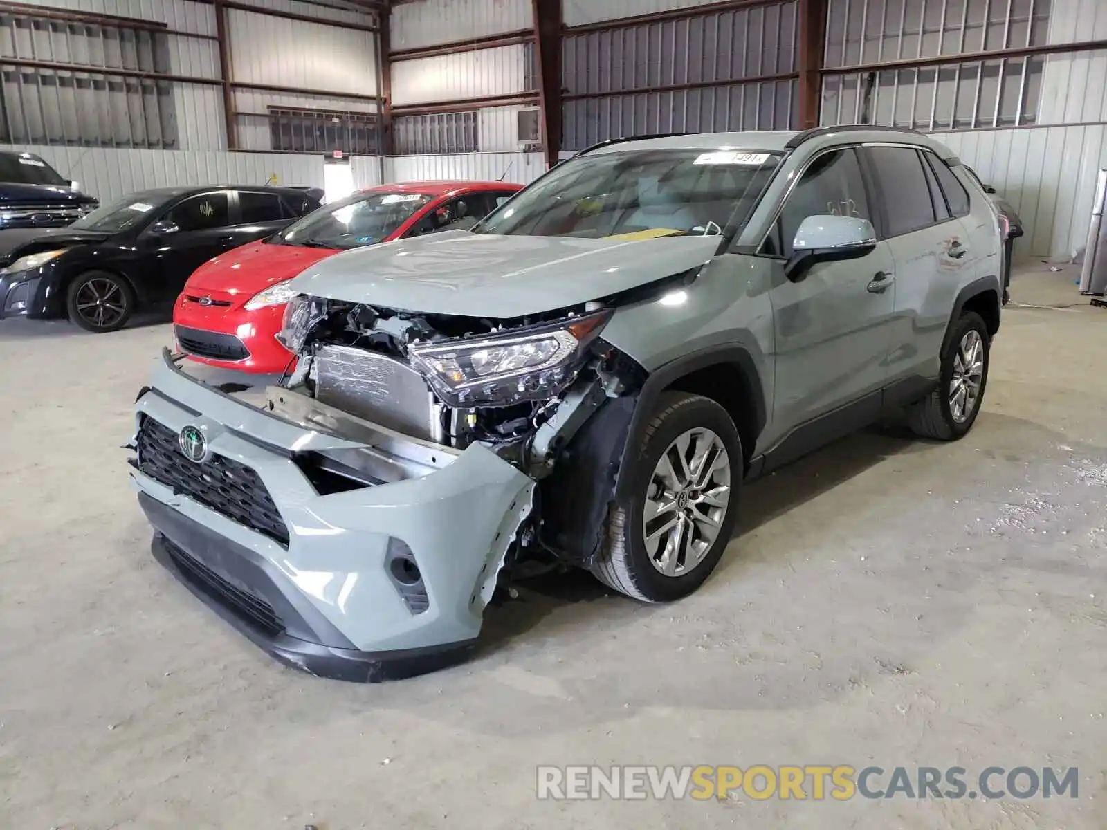 2 Photograph of a damaged car 2T3C1RFVXLW061308 TOYOTA RAV4 2020