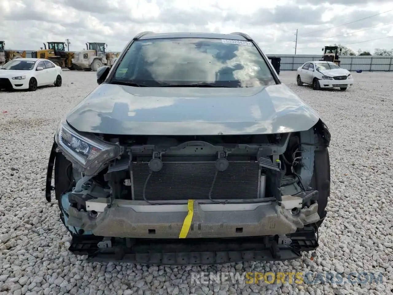 5 Photograph of a damaged car 2T3C1RFVXLW071062 TOYOTA RAV4 2020