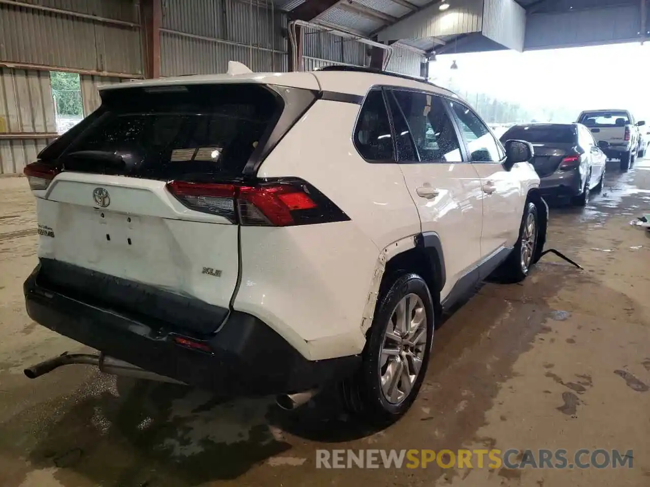 4 Photograph of a damaged car 2T3C1RFVXLW076486 TOYOTA RAV4 2020