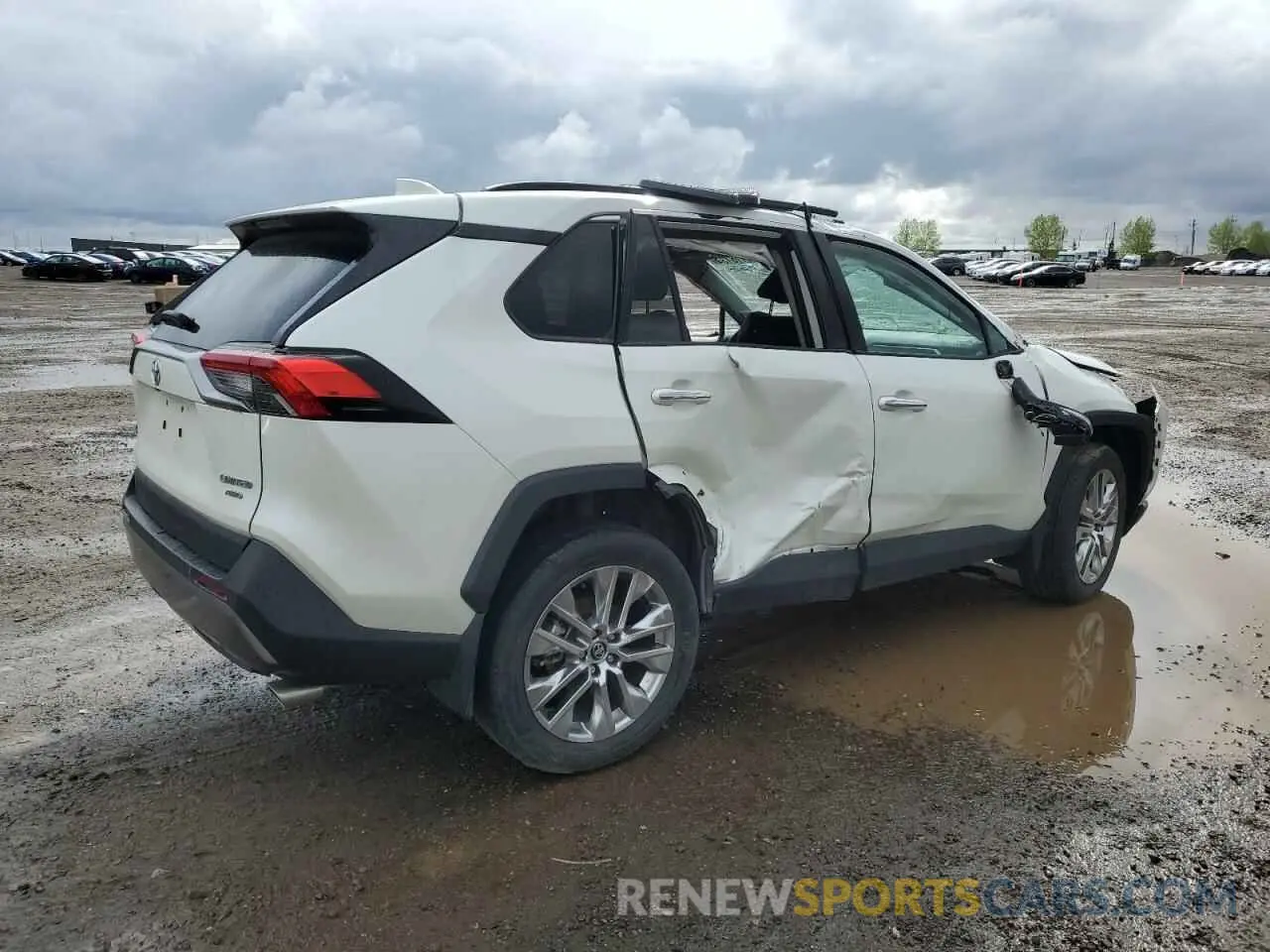 3 Photograph of a damaged car 2T3D1RFV7LC111894 TOYOTA RAV4 2020