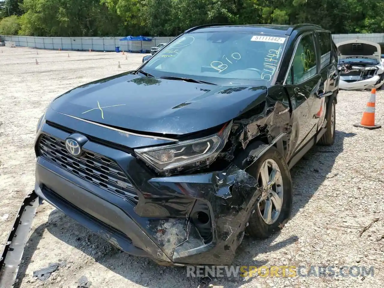 2 Photograph of a damaged car 2T3DWRFV0LW052252 TOYOTA RAV4 2020