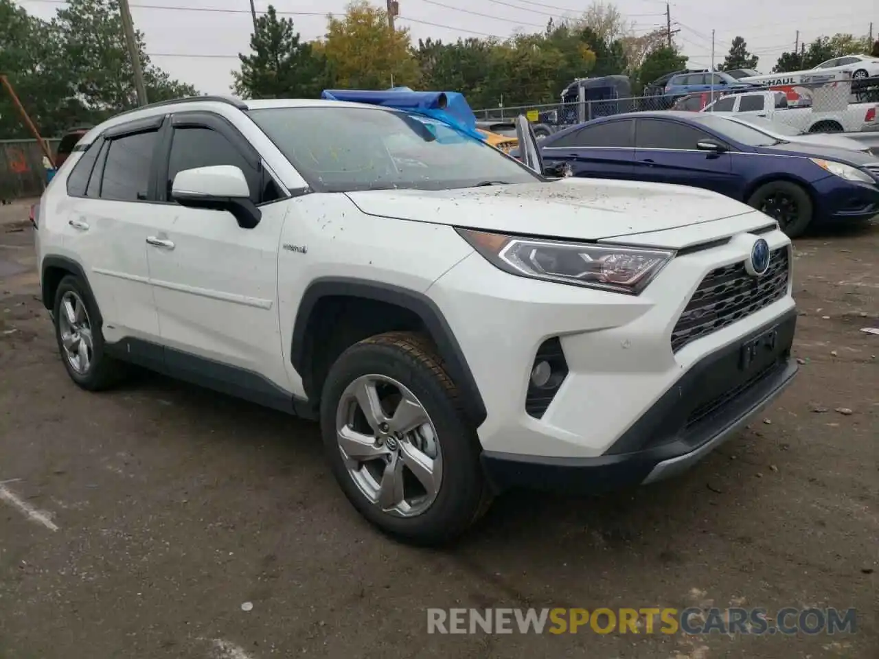 1 Photograph of a damaged car 2T3DWRFV0LW063221 TOYOTA RAV4 2020