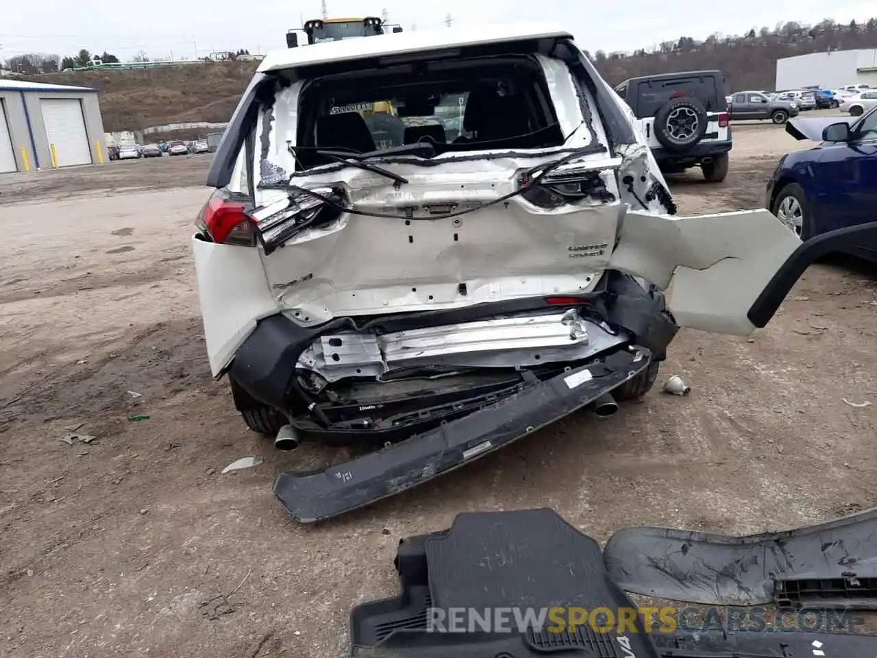 6 Photograph of a damaged car 2T3DWRFV2LW057260 TOYOTA RAV4 2020