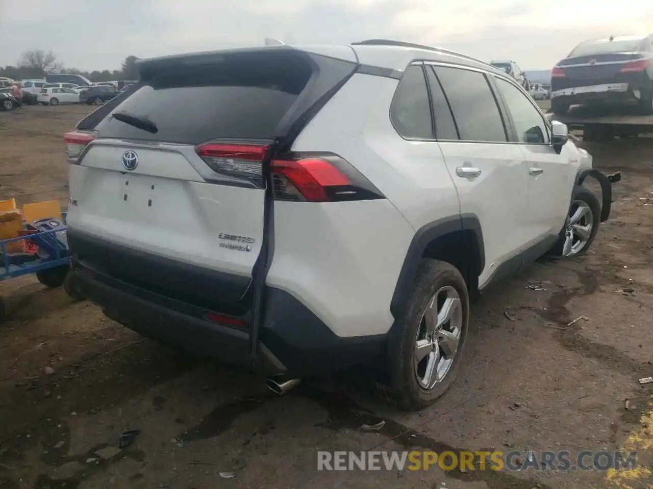 4 Photograph of a damaged car 2T3DWRFV3LW076786 TOYOTA RAV4 2020