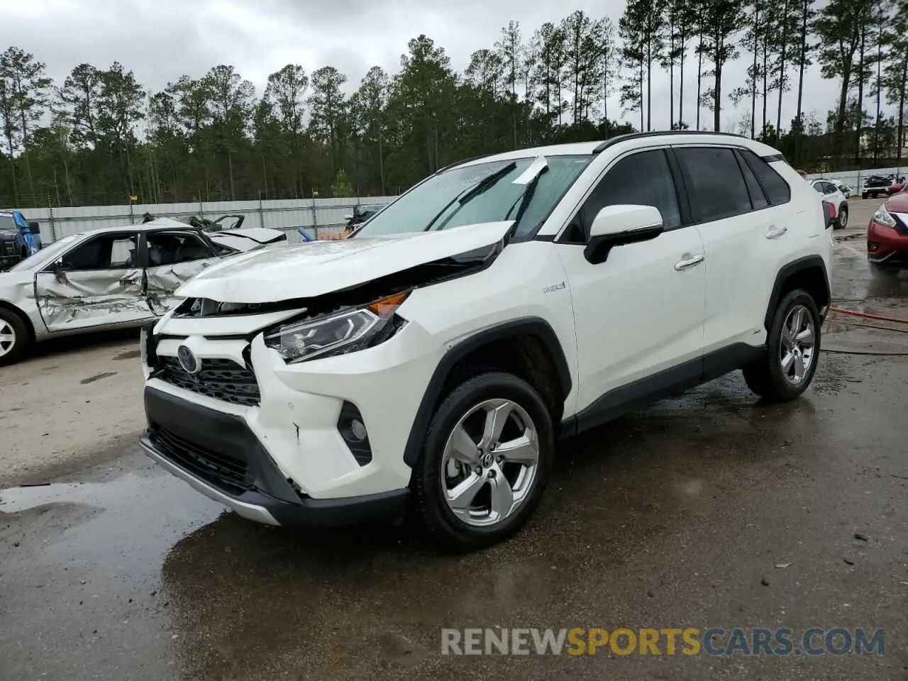 1 Photograph of a damaged car 2T3DWRFV5LW061691 TOYOTA RAV4 2020
