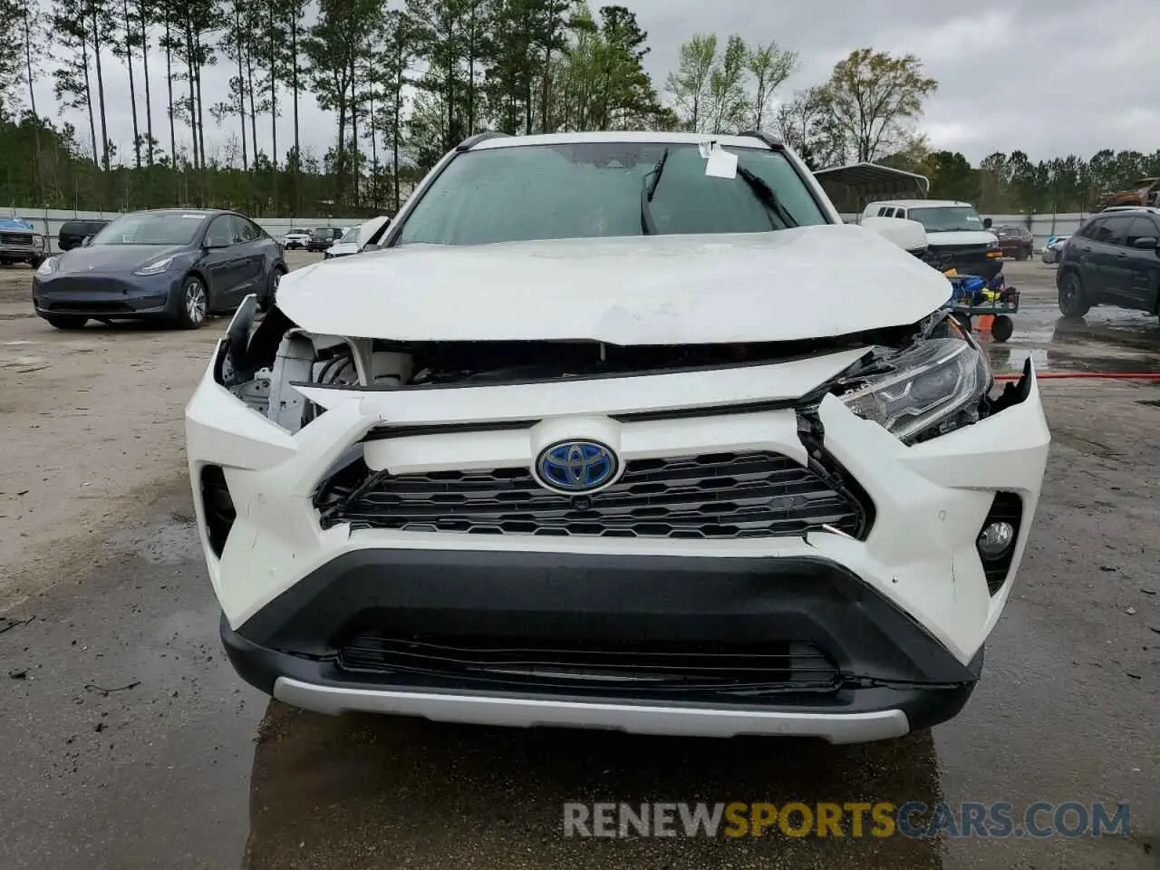 5 Photograph of a damaged car 2T3DWRFV5LW061691 TOYOTA RAV4 2020