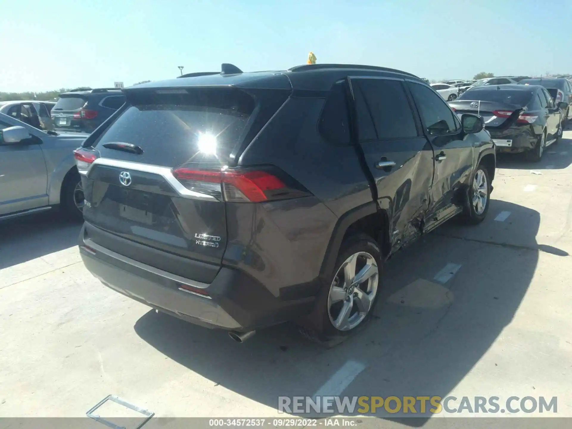 4 Photograph of a damaged car 2T3DWRFV5LW095002 TOYOTA RAV4 2020