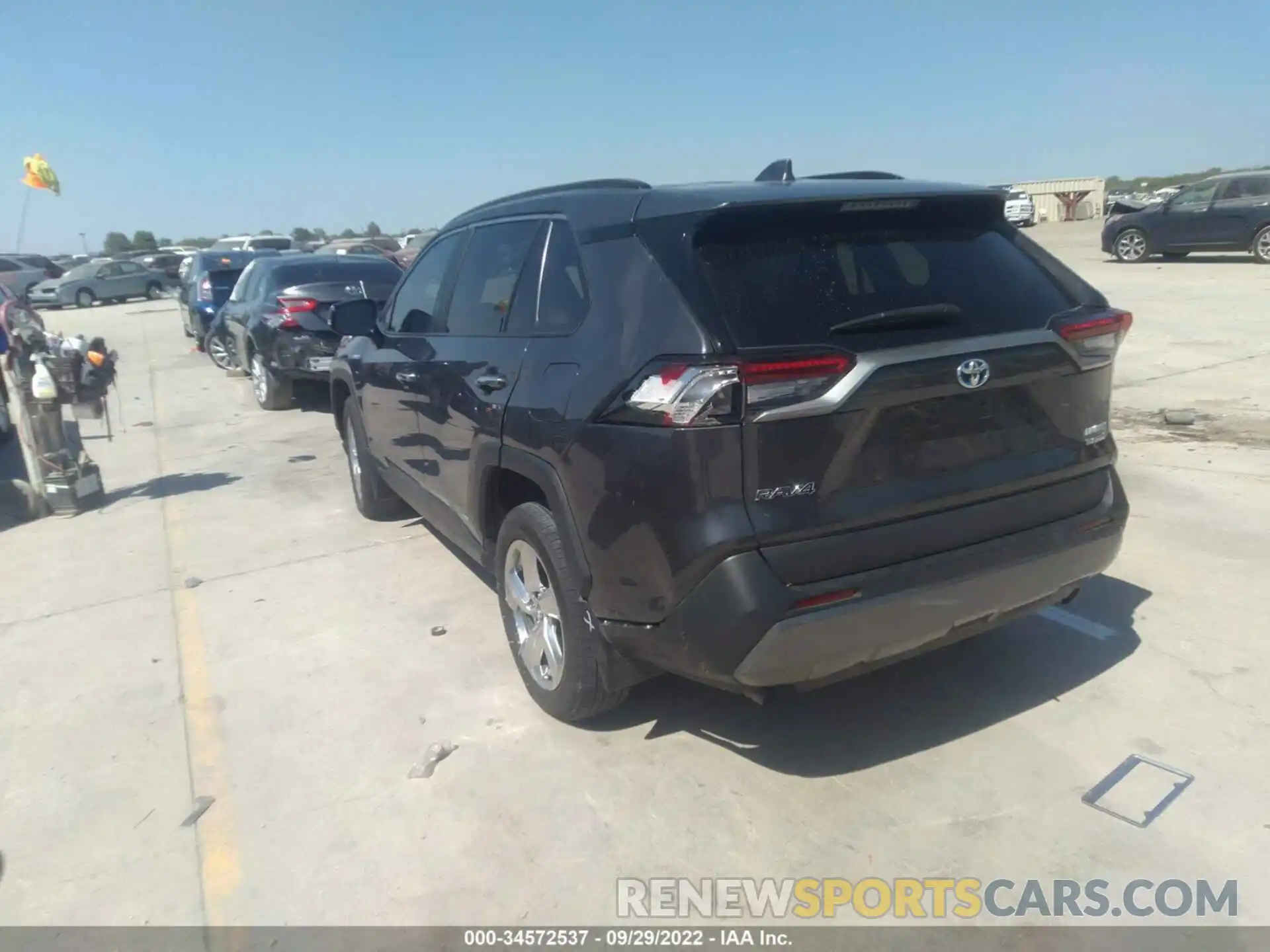 6 Photograph of a damaged car 2T3DWRFV5LW095002 TOYOTA RAV4 2020