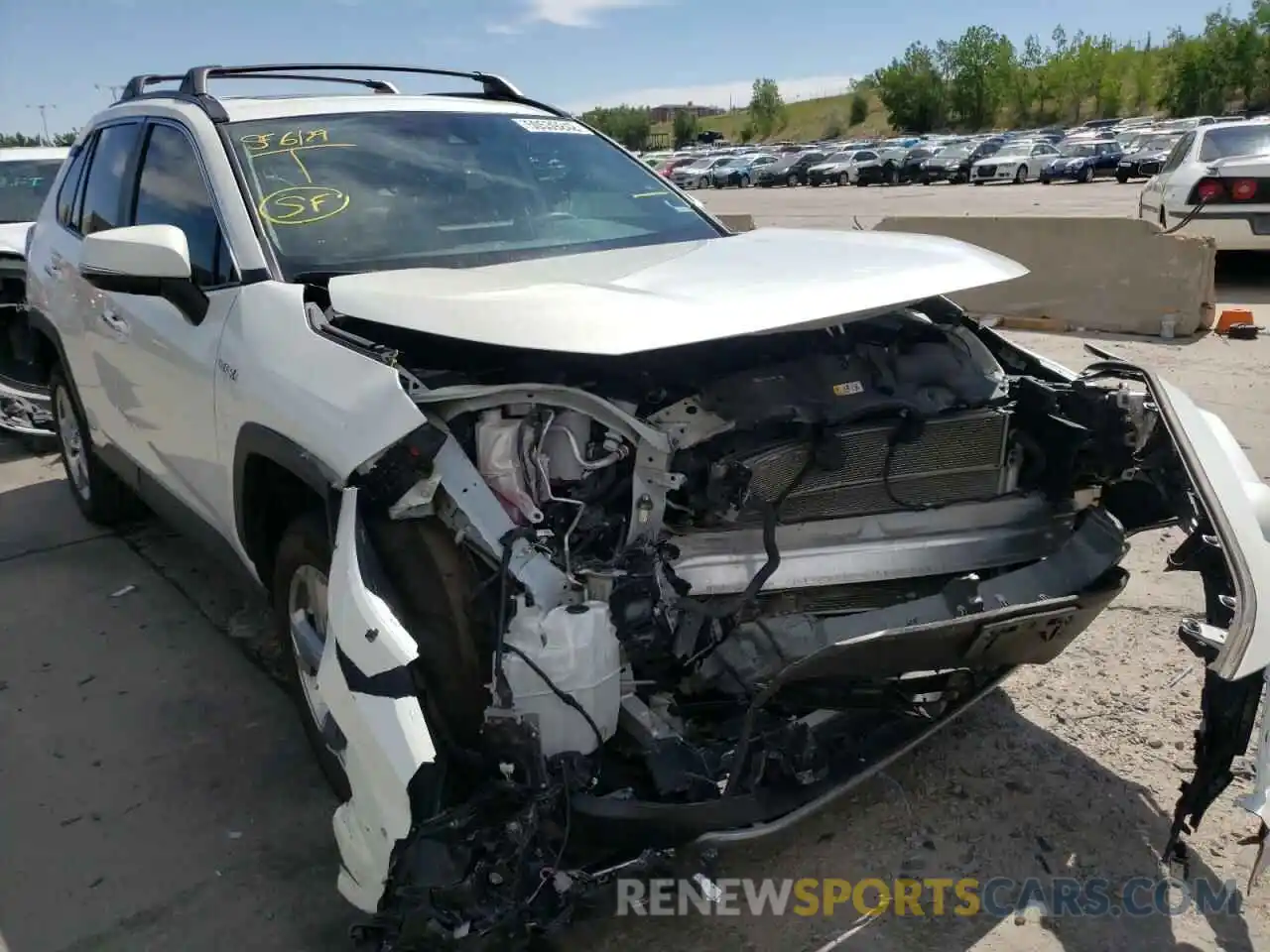 1 Photograph of a damaged car 2T3DWRFV7LW061384 TOYOTA RAV4 2020