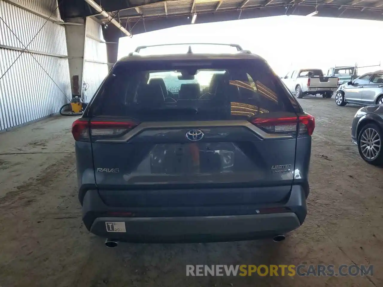 6 Photograph of a damaged car 2T3DWRFVXLW047155 TOYOTA RAV4 2020