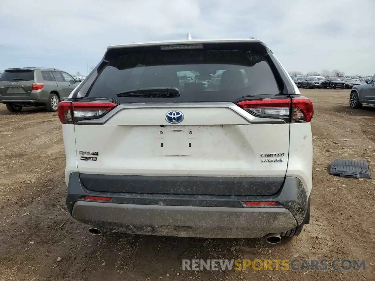 6 Photograph of a damaged car 2T3DWRFVXLW068930 TOYOTA RAV4 2020